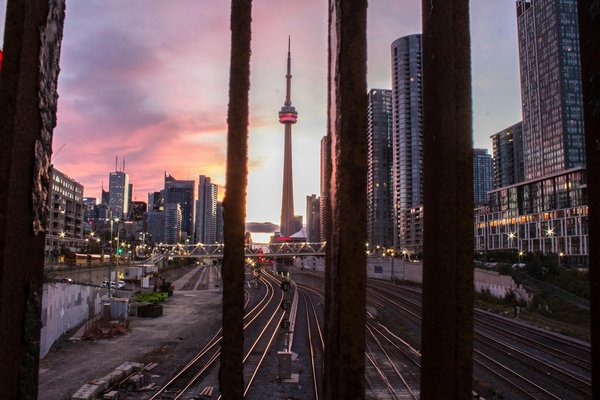 How can you make the most of your stay in a luxury rental in the UK?